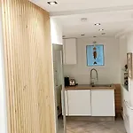La 34 Tiny House With Sunny Terrace Tatil Evi