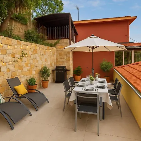 Дом отдыха La 34 Tiny House With Sunny Terrace Ментона